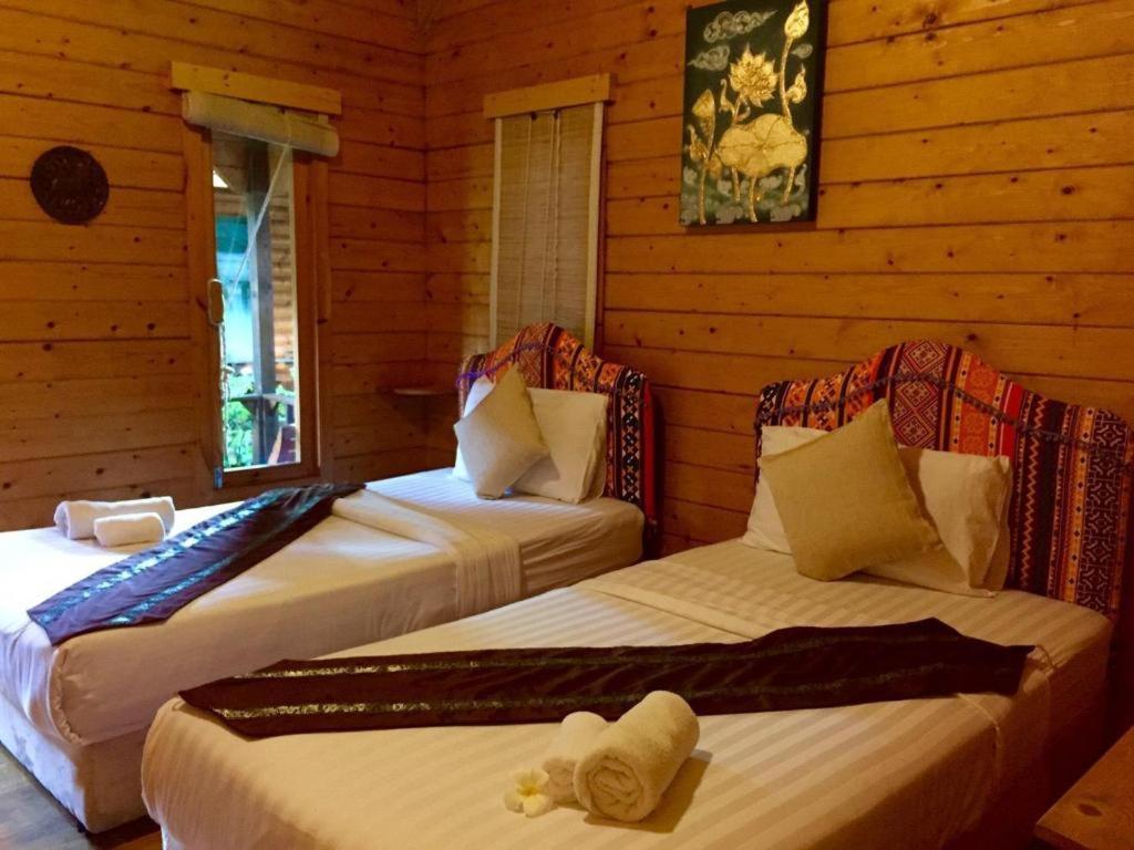 ล็อกโฮม บูติค Hotel เชียงใหม่ ภายนอก รูปภาพ